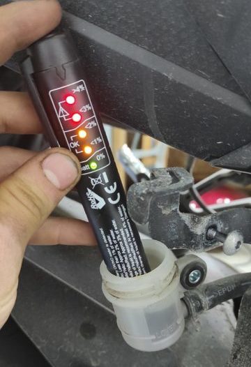 Contr&ocirc;le lique de frein